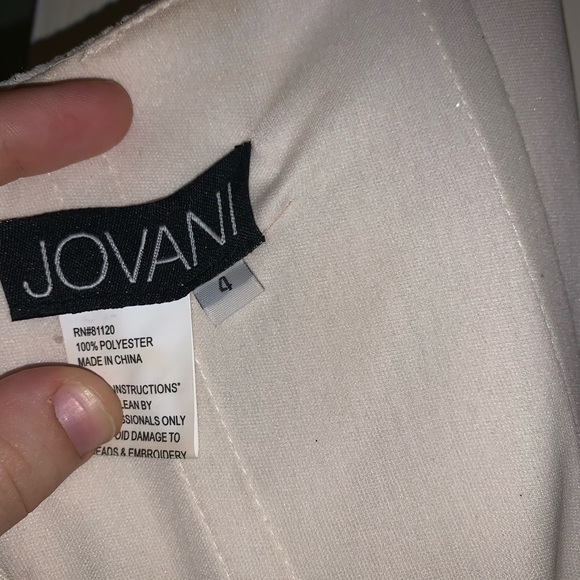 #55187 Jovani White Size 4 Gown - Prom/Pagaent - Picture 10 of 16